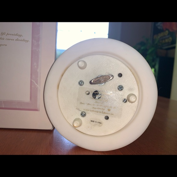 Seraphim Classics Heaven on Earth “Mariah” Heavenly Joy Musical Angel 9.75” tall - Picture 5 of 5